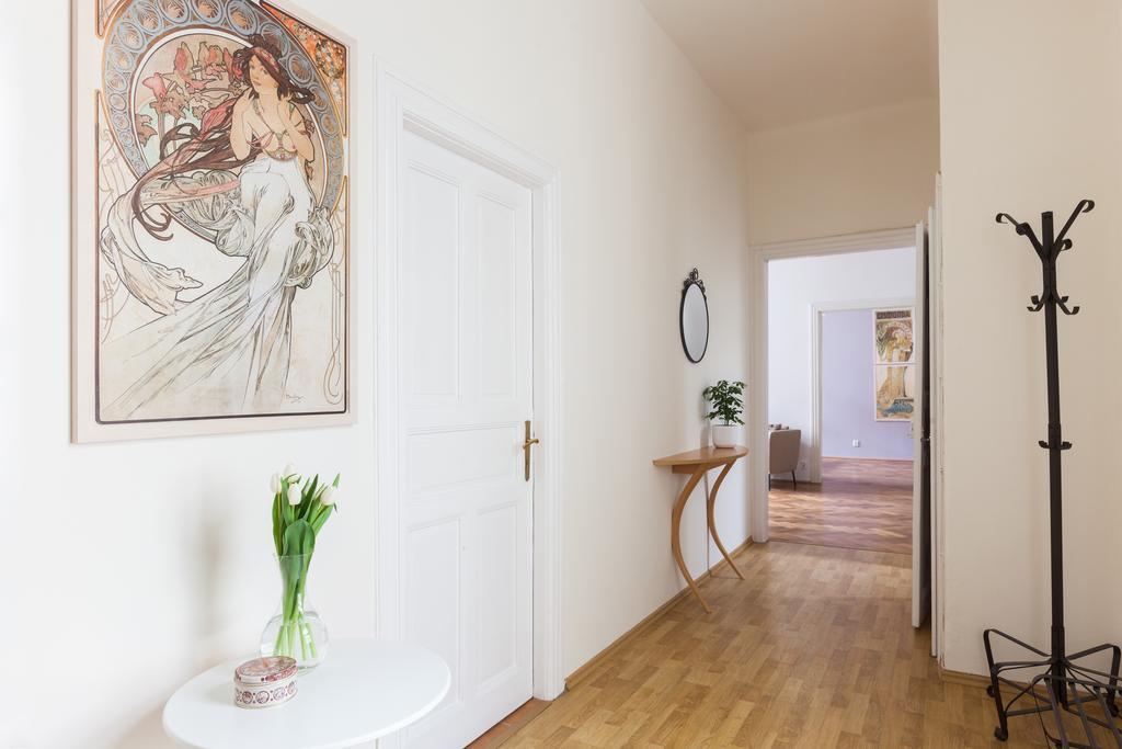 My Mucha'S Old Prague Gallery Buitenkant foto